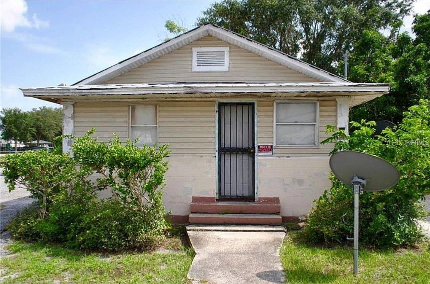 1st image of 39 Lincoln Ave W