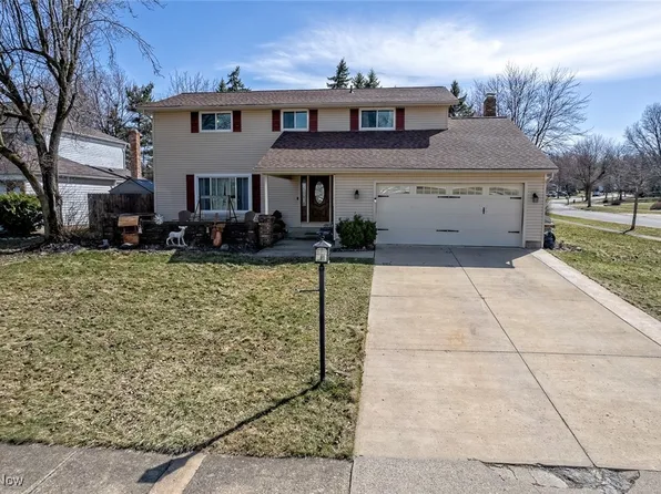16507 S Red Rock Dr, Strongsville, OH 44136