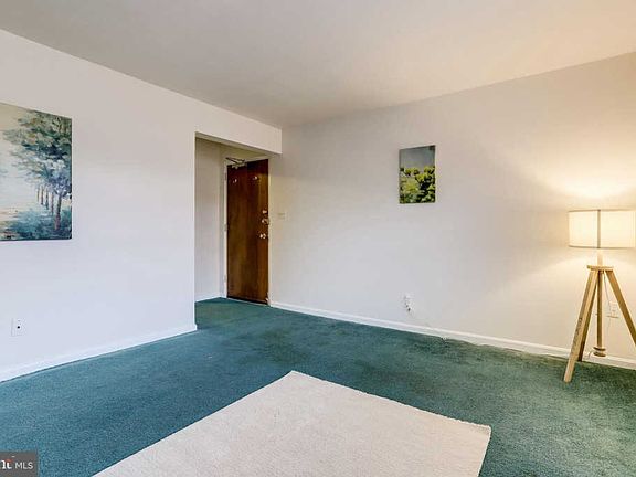 5th image of 3925 Pennsylvania Ave SE APT 301
