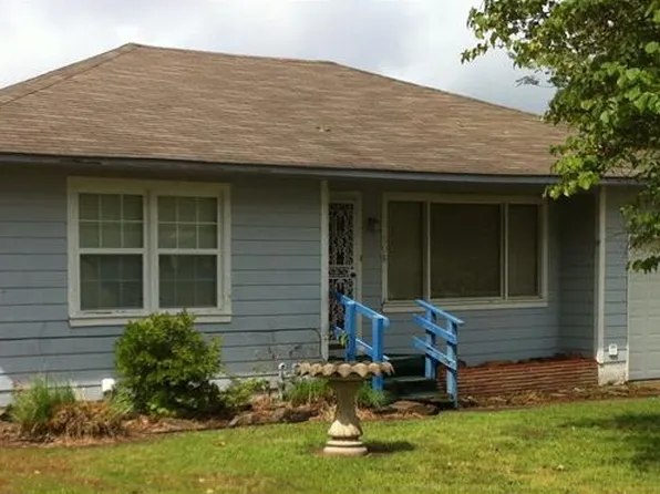 506 Emerson Dr, Okmulgee, OK 74447