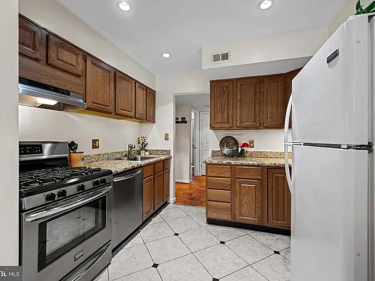 5539 Green Mountain Cir #4 — Photo 7