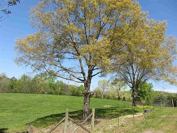 5th image of 5444 Dalton Pike SE