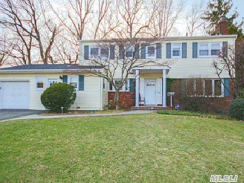 1st image of 8 Hilltop Ln