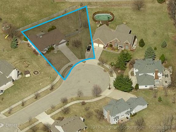 2nd image of 1333 Augusta Ct E