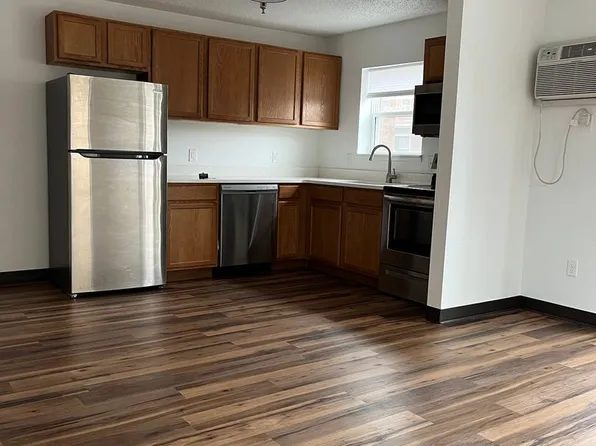 Rosepoint Apartments, 730 E 2nd St #101, Duluth, MN 55805