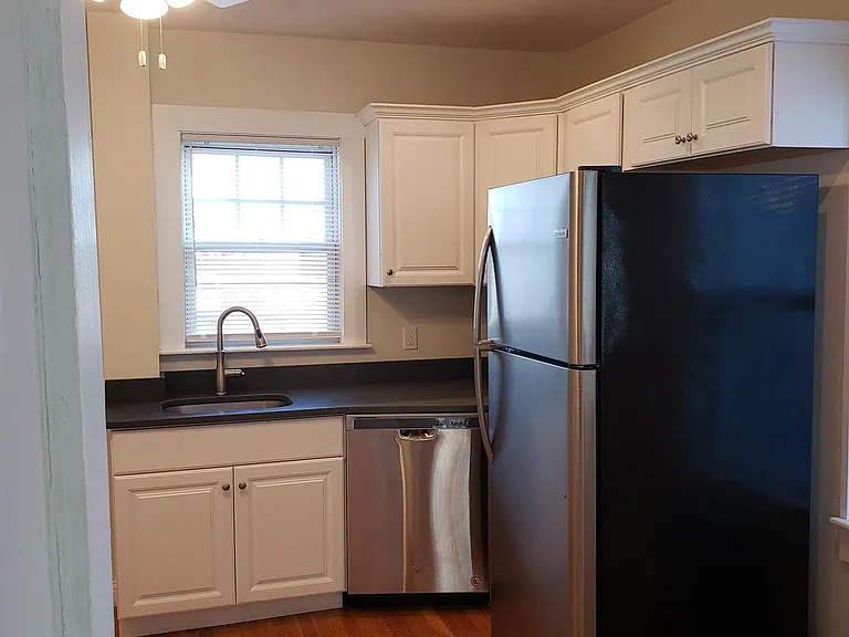 25 Bowers St #1 — Photo 9