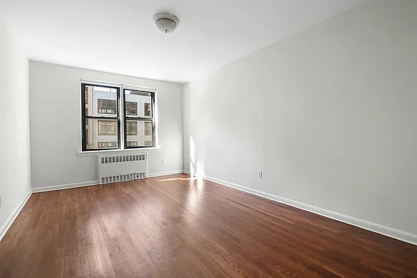 Rented by Stonehenge NYC LLC | media 27