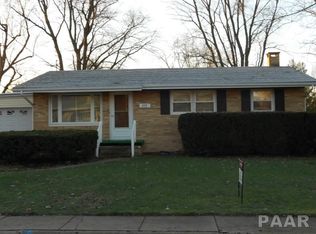 403 W High St, Roanoke, IL