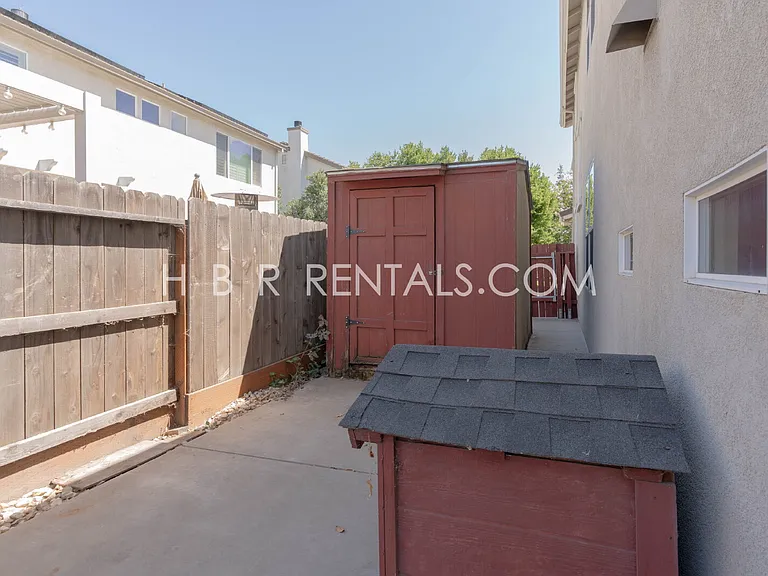1825 Saint Moritz Ct — Photo 39