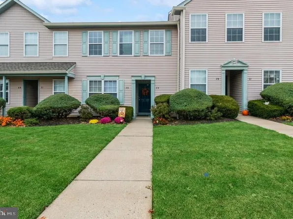 75 Foxglove Dr, Riverside, NJ 08075