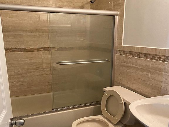 4th image of 408 W 49th St #4A