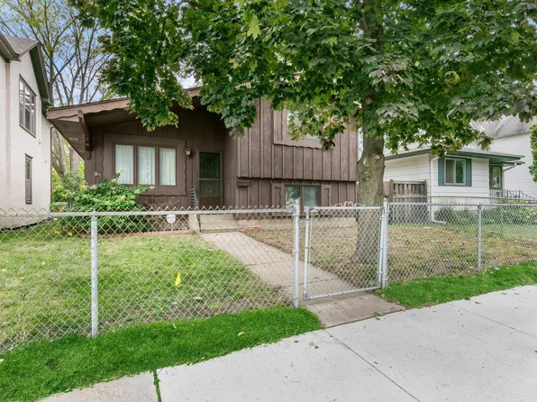 745 Monroe St NE, Minneapolis, MN 55413
