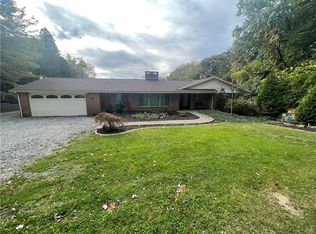 628 Saxonburg Rd, Butler, PA 16002