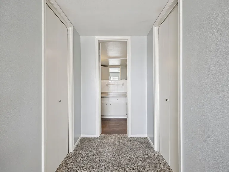Premier Gardens Apartments — Photo 8