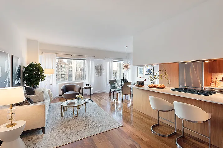 400 E 54th St #31B — Photo 1