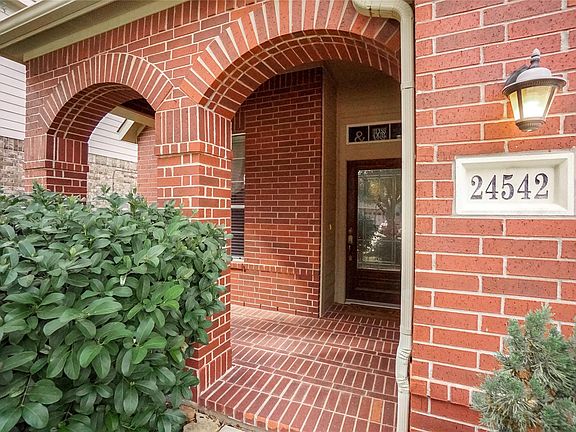 5th image of 24542 Carlton Springs Ln