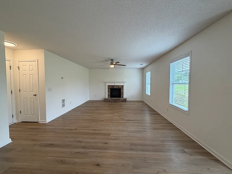 3892 Plymouth Rock Dr — Photo 8