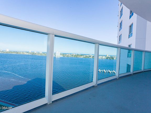 4th image of 241 Riverside Dr Unit 2306
