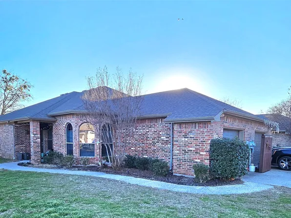 1606 Diamond Cir, Gainesville, TX 76240