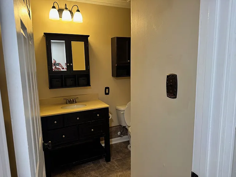 1561 Marble St — Photo 11
