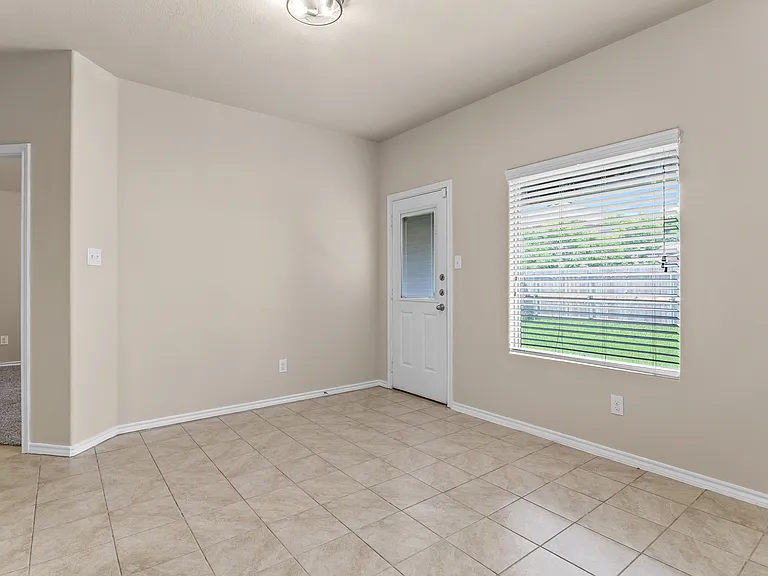 2517 Carolina Dr — Photo 15