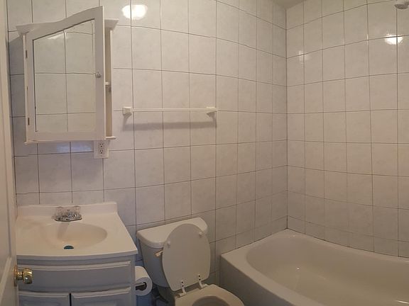 3rd image of 396 N 5th St #1