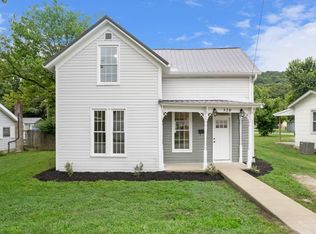 320 Center St, Ripley, OH 45167