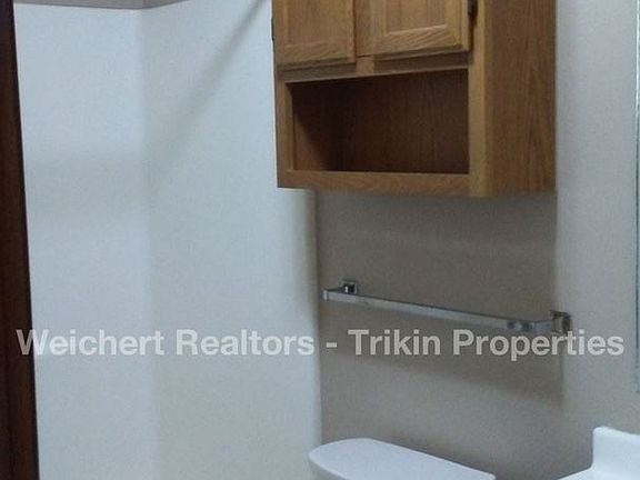 3rd image of 145 N Eliot Ave APT 21