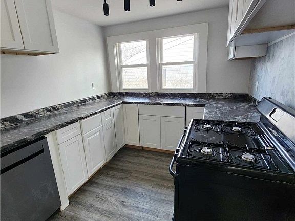 4th image of 20251 Miller Ave