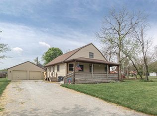 409 W 4th St, Brookston, IN 47923