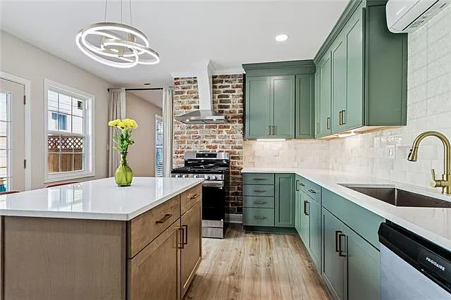 1324 Cambronne St #101 — Photo 3