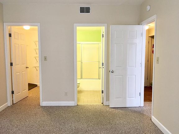 5th image of 5316-5320 Pershing Ave #209