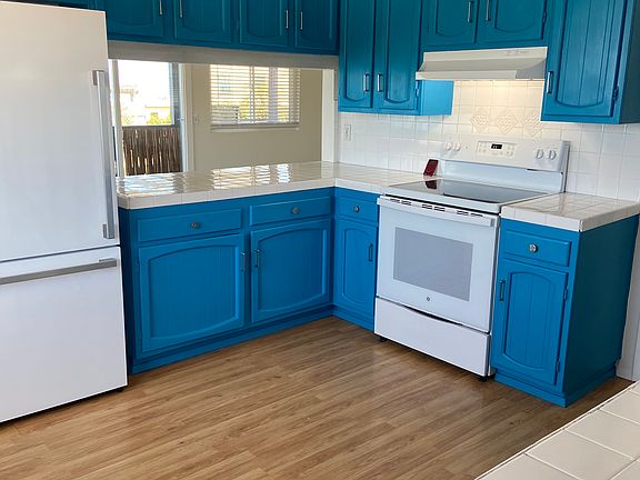3rd image of 4990 Coronado Ave #2