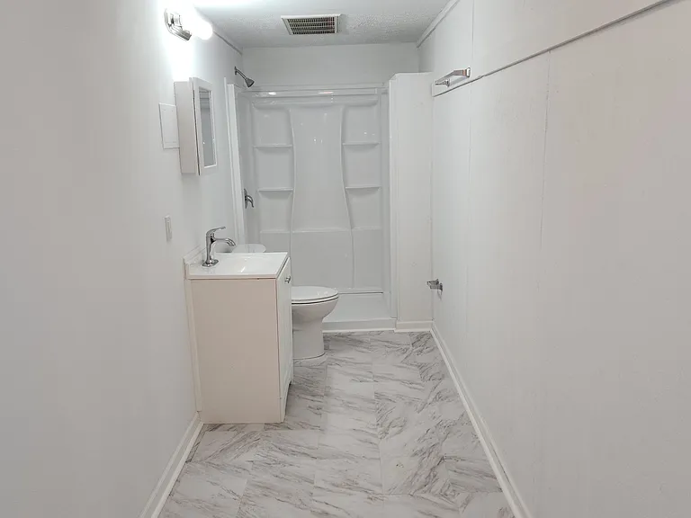 1230 E Main St #3 — Photo 9