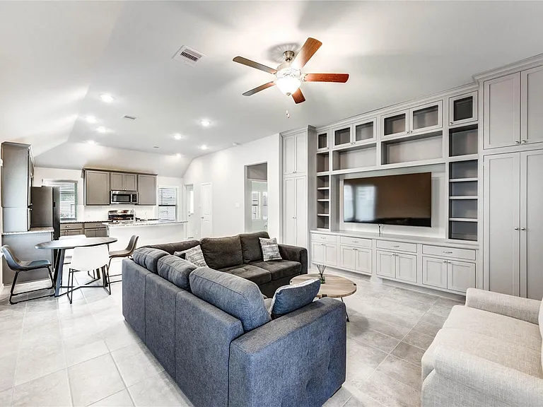 4806 Cedar Butte Ln — Photo 3