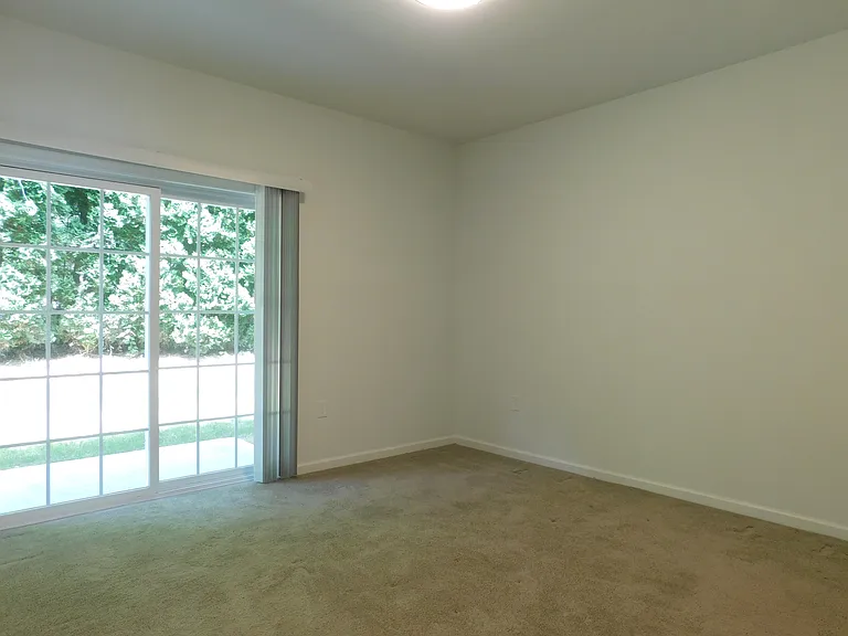2321 Linford St #201 — Photo 3