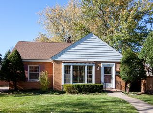 1320 S Vine Ave, Park Ridge, IL 60068