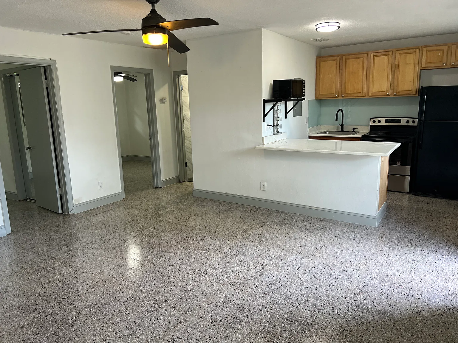 2 bed, 611 sqft, $2,000 — Photo 3