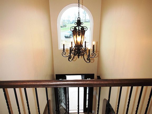 2nd image of 145 Minnow Cove Ct