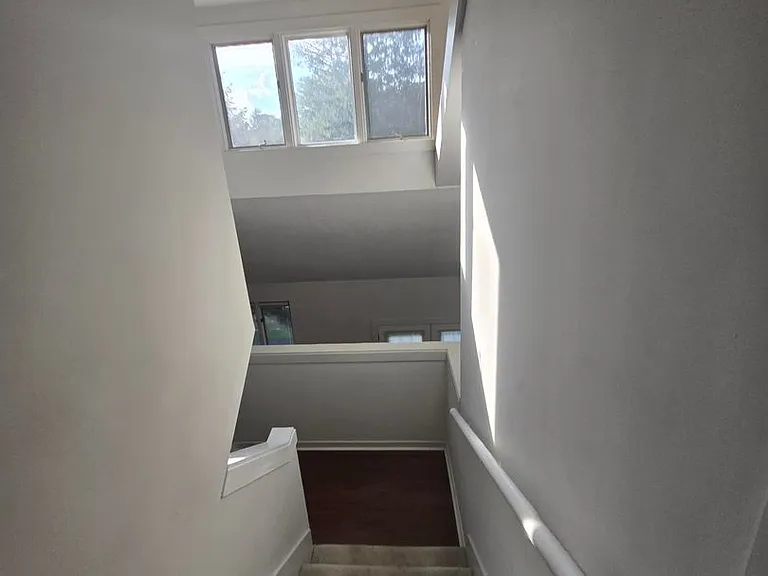 104 Hampton Ct — Photo 41