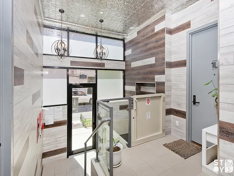599 Myrtle Ave #2R — Photo 13
