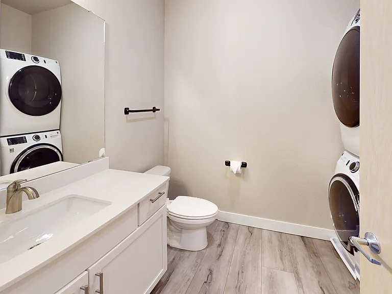 Archway Apartments | Studio | 1 Bath