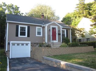 271 Gardner Ave, New London, CT 06320