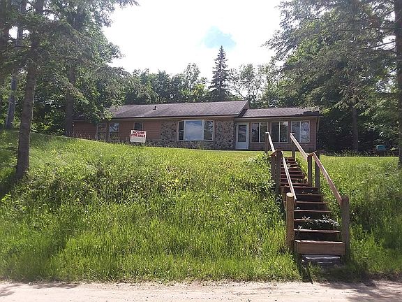 4th image of 24651 Creek Ct NE
