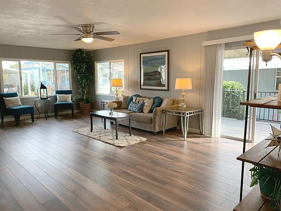 3rd image of 8314 Oak Front Ln