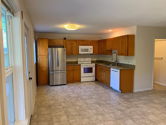 2nd image of 2303 NE 89th St #A
