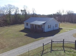 650 Walter Lakes Rd, Waco, KY 40385