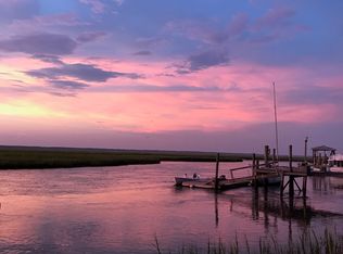 2313 Captain John Hutt Rd, Isle Of Palms, SC 29451