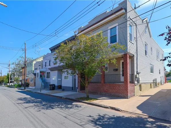 208 Saint Mary's Avenue image 3 of 47