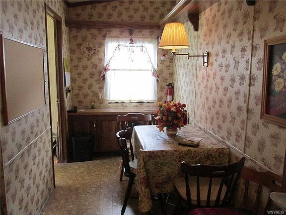5th image of 608 D St